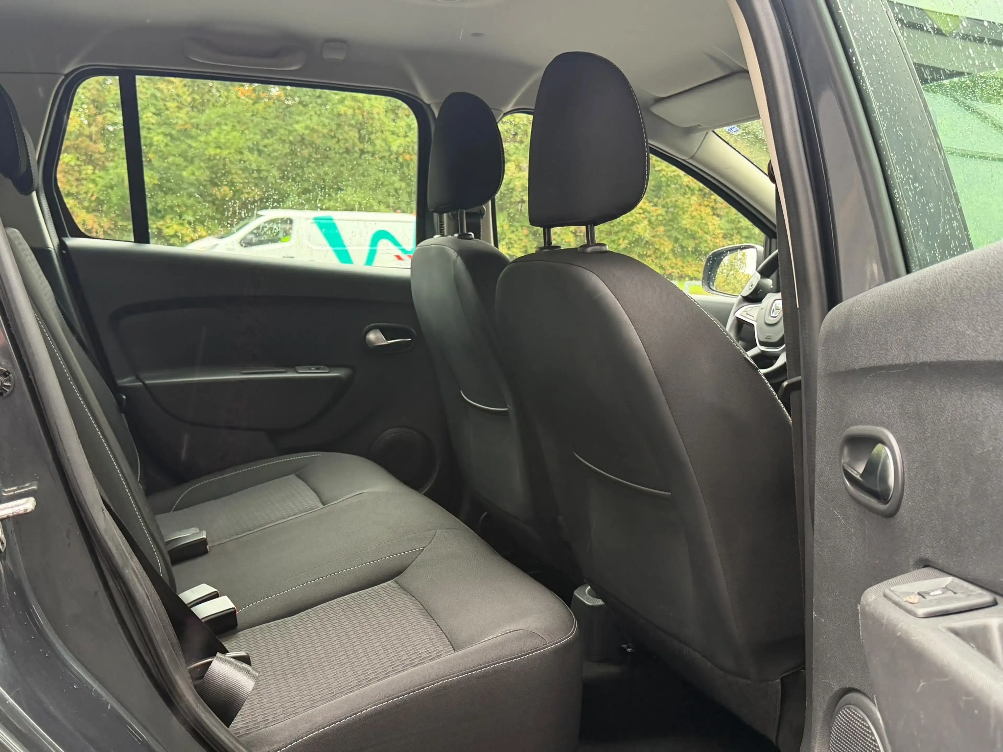 Dacia Logan Laureate 1. Hand Behindertengerecht-Umrüstung mögl. Allwetter HU/AU:NEU — photo 12