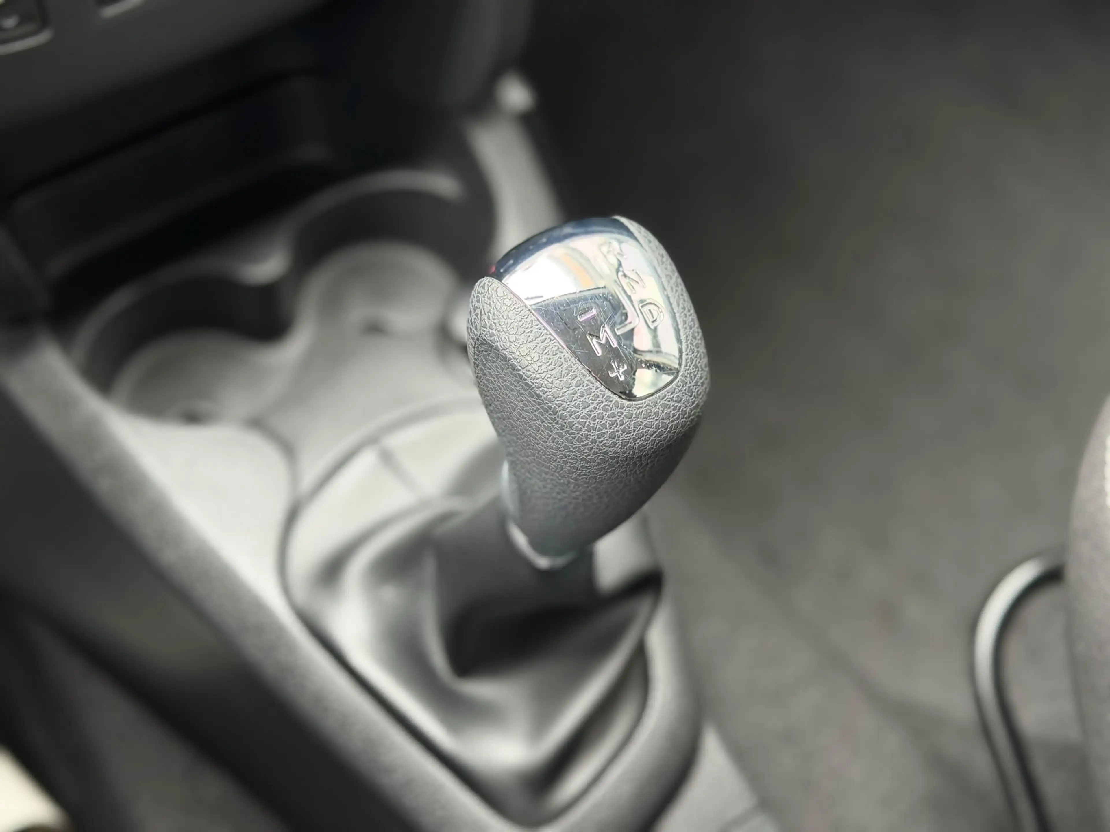 Dacia Logan Laureate 1. Hand Behindertengerecht-Umrüstung mögl. Allwetter HU/AU:NEU — photo 11