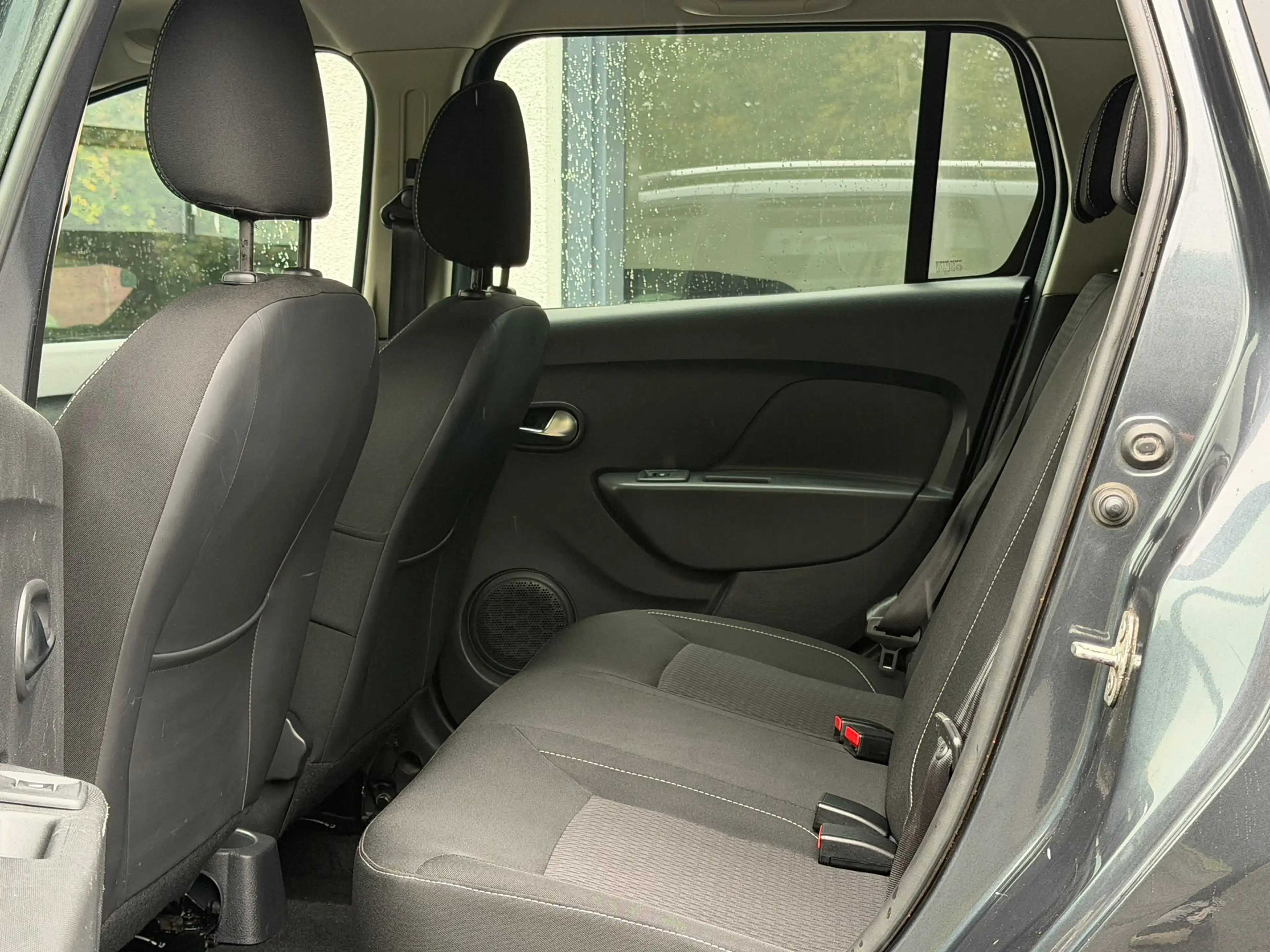Dacia Logan Laureate 1. Hand Behindertengerecht-Umrüstung mögl. Allwetter HU/AU:NEU — photo 13