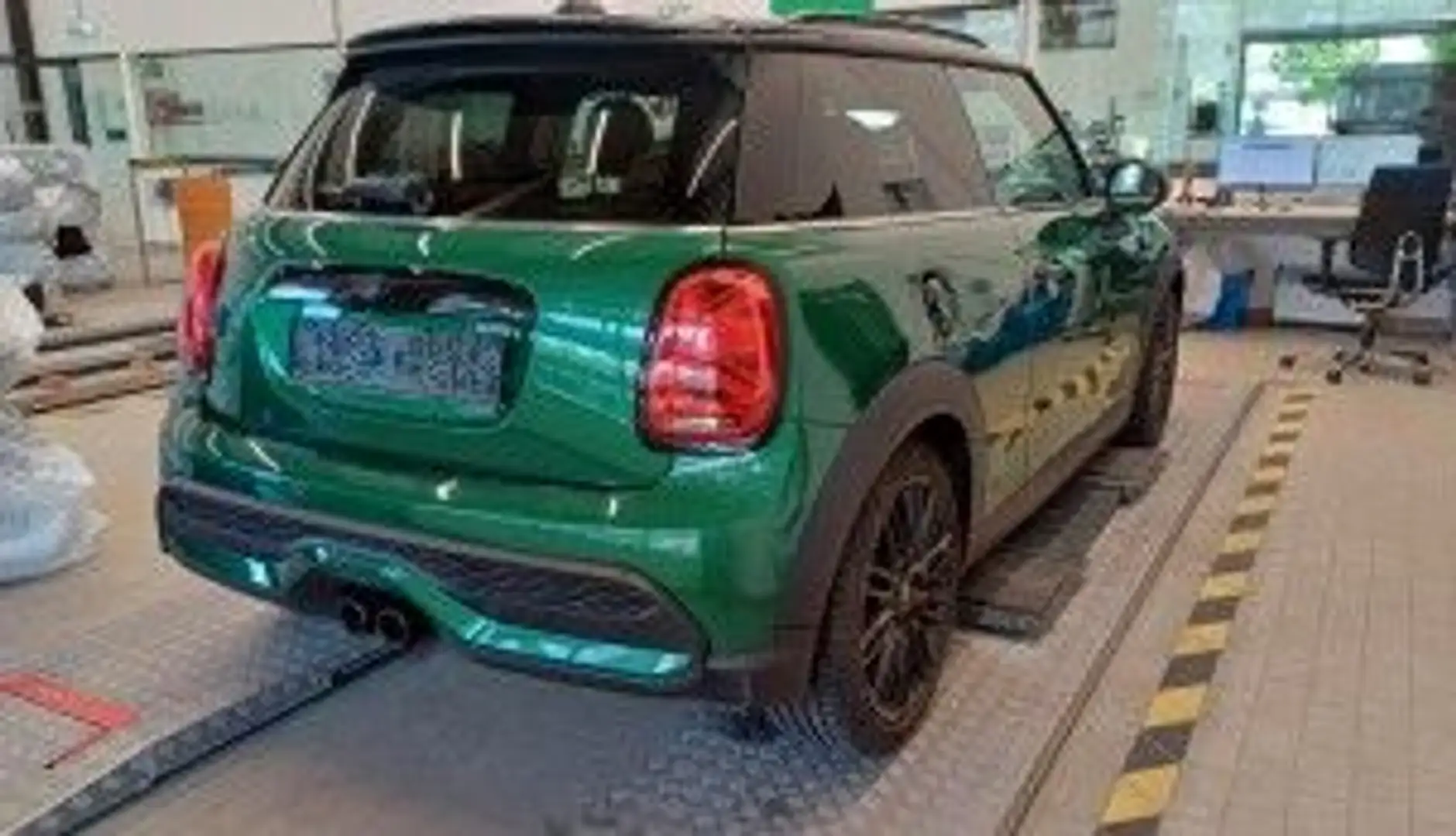 MINI Cooper S CooperS/Aut/Navi/LEDer/Kamer/P+DrivAs/KomfortZg Grün - 2
