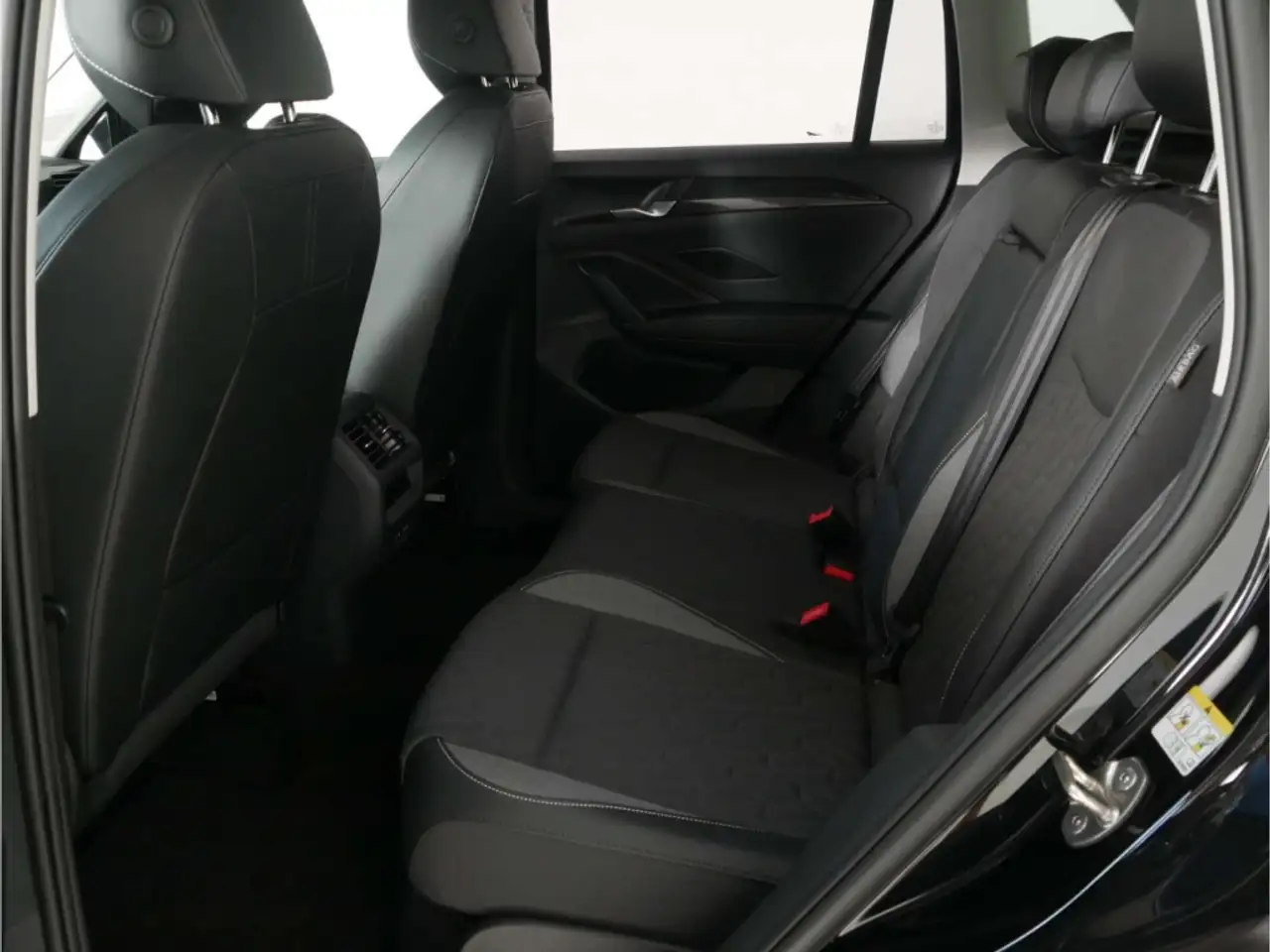 Volkswagen Tiguan 1.5 eHybrid ENERGY DSG AHK/NAV/LED/RFK/SH, миниатюра 18
