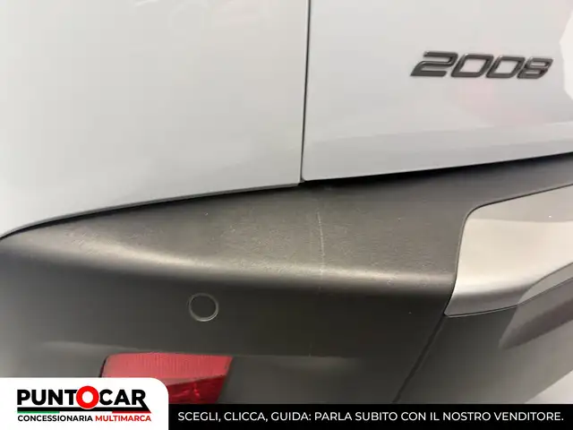 Peugeot 2008 view 11