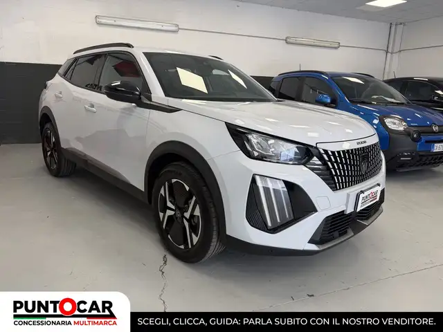 Peugeot 2008 view 3