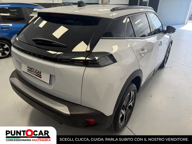 Peugeot 2008 view 9