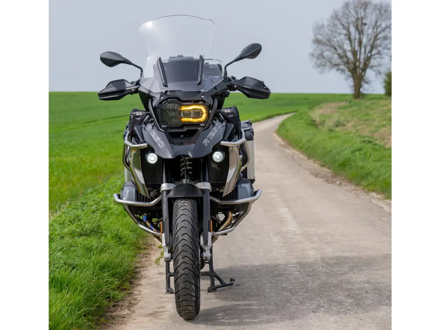 BMW R 1250 GS Exclusive crna - 1