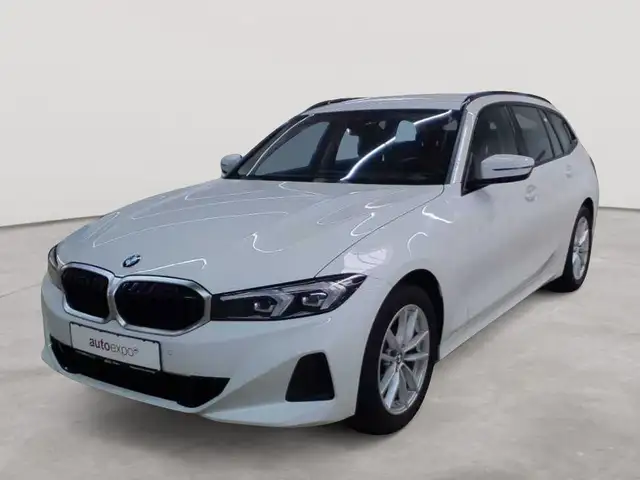 BMW 3 Series view 2