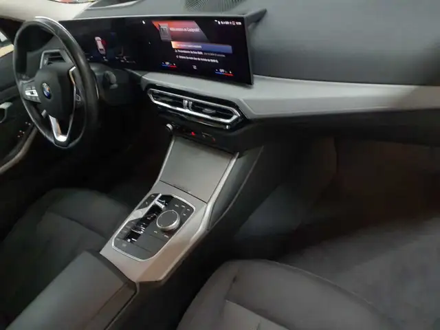 BMW 3 Series view 9