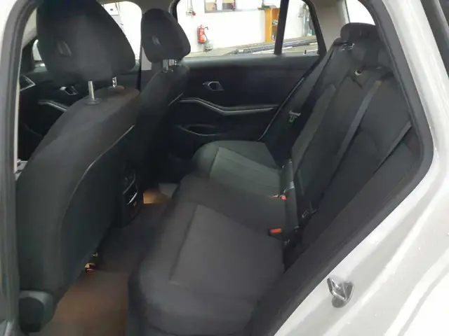 BMW 3 Series view 13