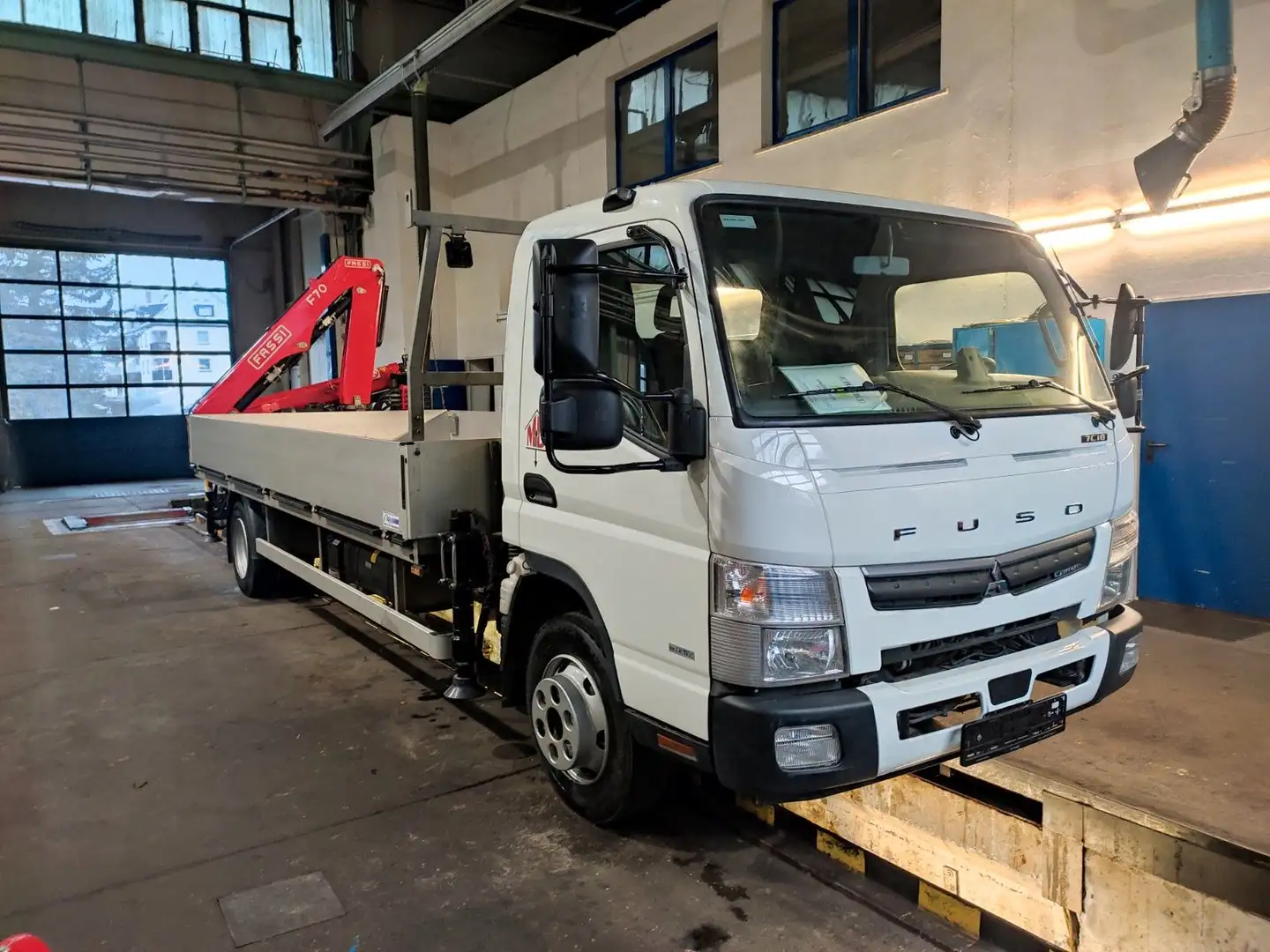 Fuso 7C18 Weiß - 1