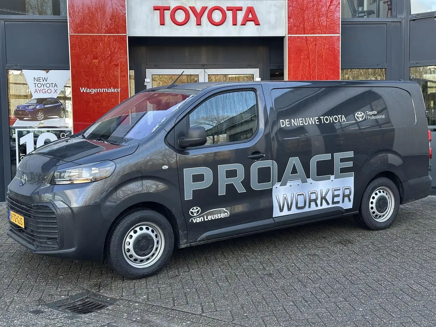 Toyota Proace Long Worker CHALLENGER 75KWH ELECTRIC 3-PERS AIRCO Gris - 1