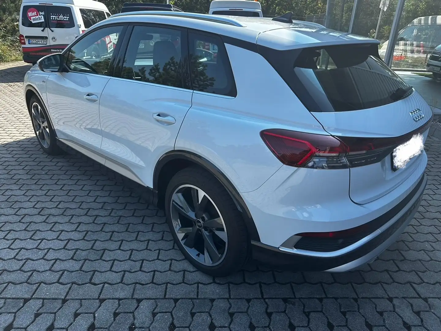 Audi Q4 e-tron 50 QUATTRO*MATRIX*S-Line*. . . Blanc - 2