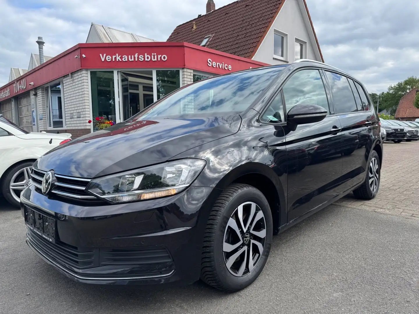 Volkswagen Touran Active 7-Sitzer Navi ACC PDC 1.Hand Negro - 1