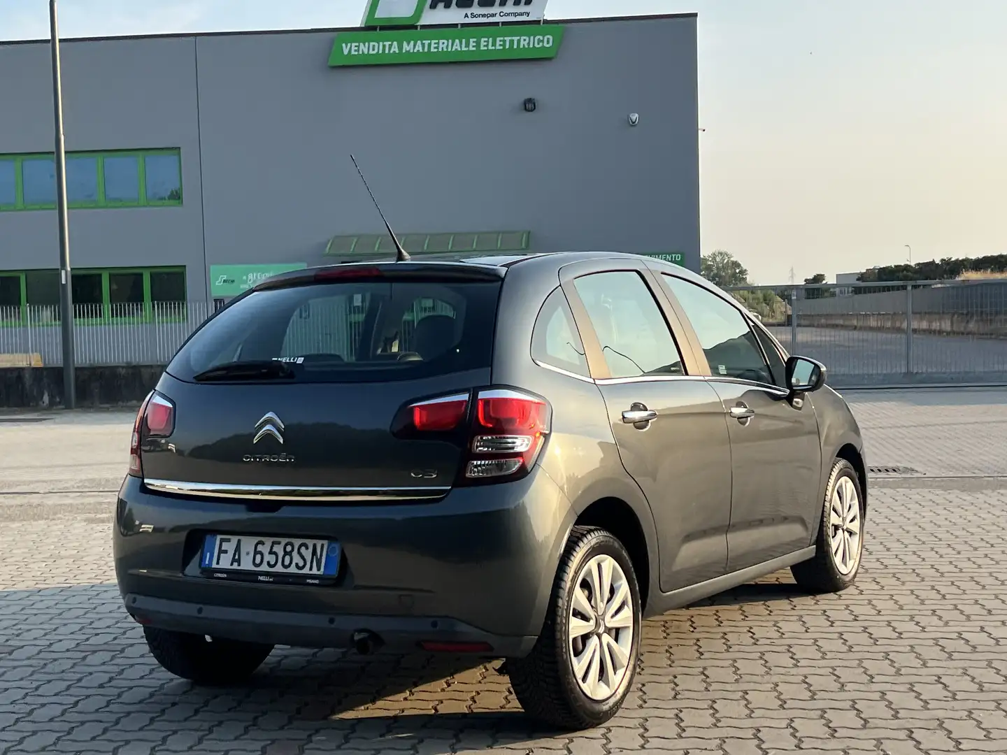 Citroen C3 1.2 vti Seduction 82cv FL - 2