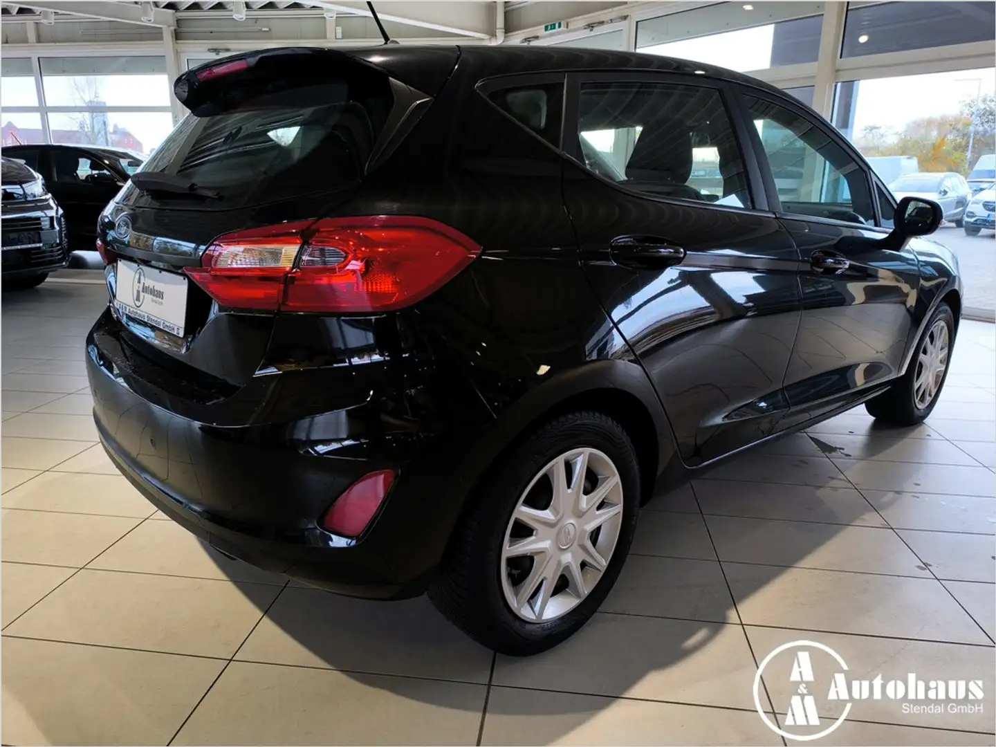 Ford Fiesta 1.1 Cool&Connect Noir - 2