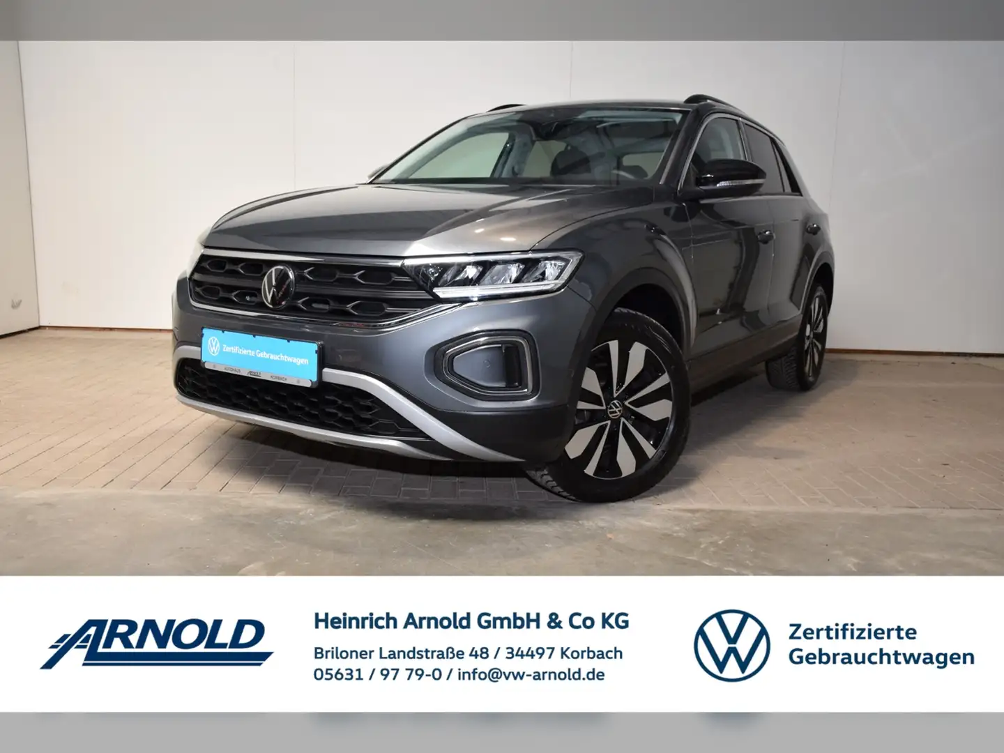 Volkswagen T-Roc TSI Goal LED - Navi - Travel Assist Grijs - 1