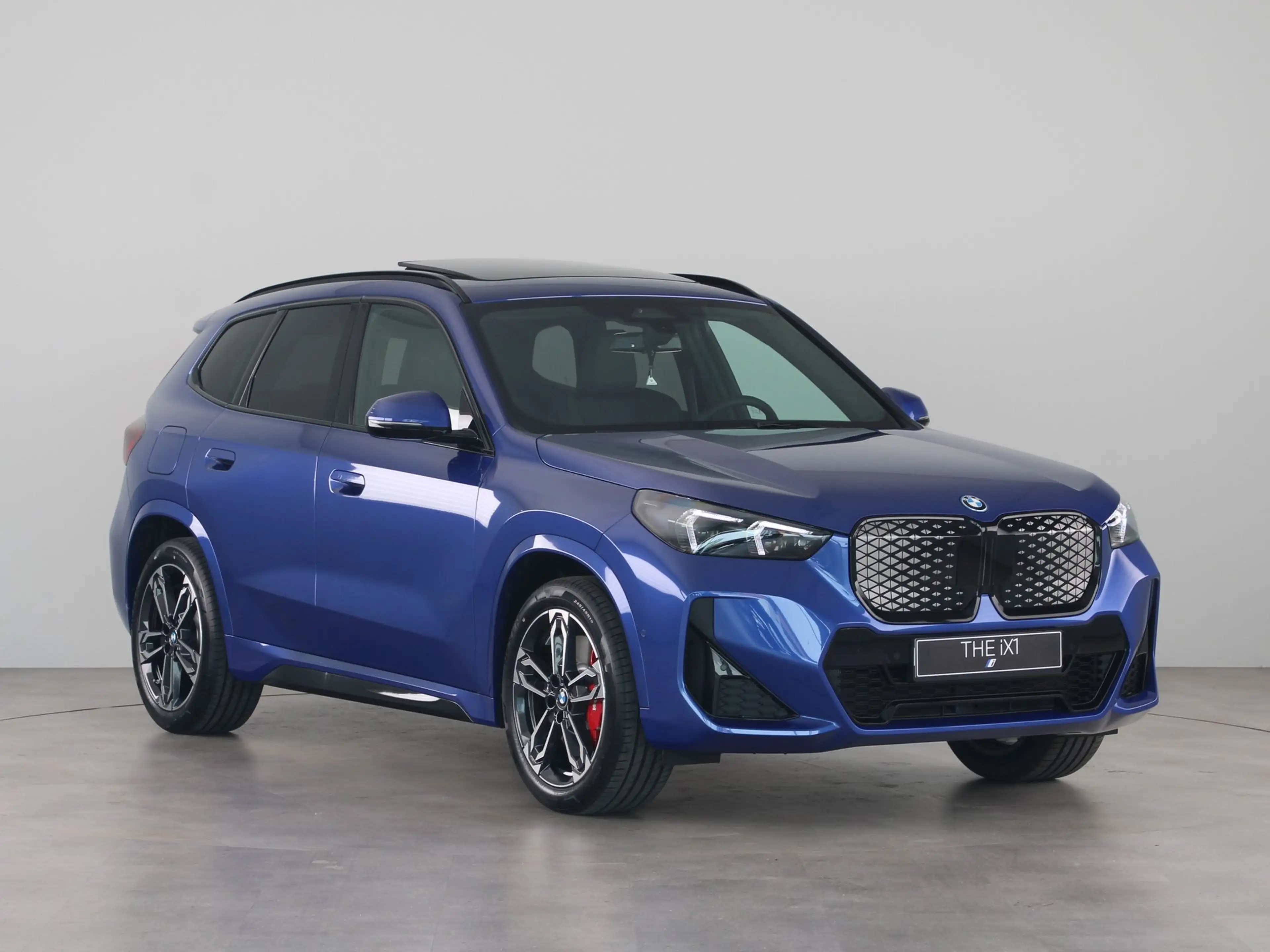 BMW iX1 eDrive20 67 kWh M Sport Edition SoH 100% — photo 9