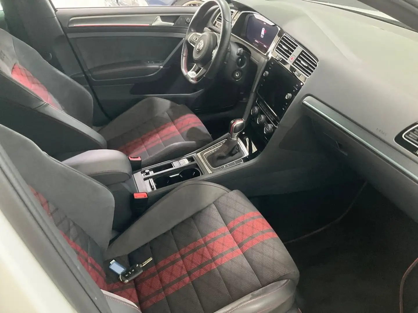 Volkswagen Golf GTI Golf GTI TCR 2.0 TSI OPF DSG Weiß - 2