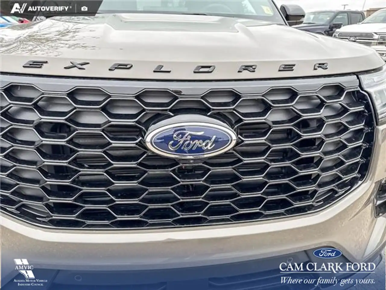 Ford Explorer photo Ford Explorer