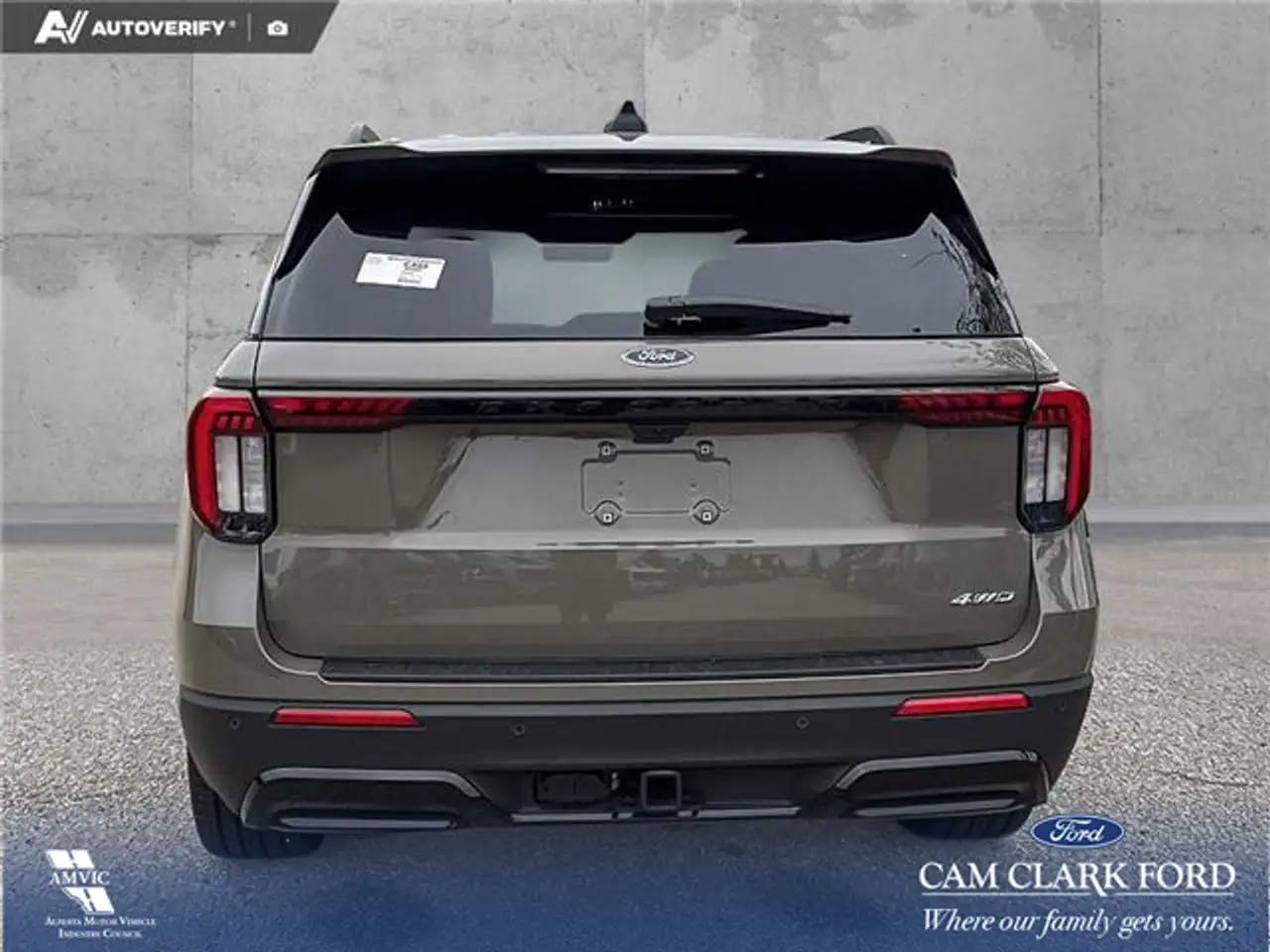Ford Explorer photo Ford Explorer