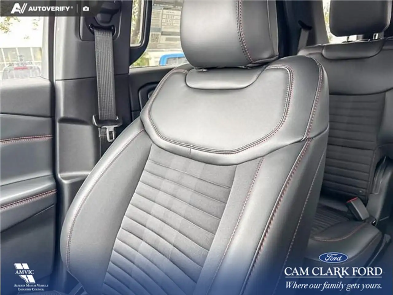 Ford Explorer photo Ford Explorer