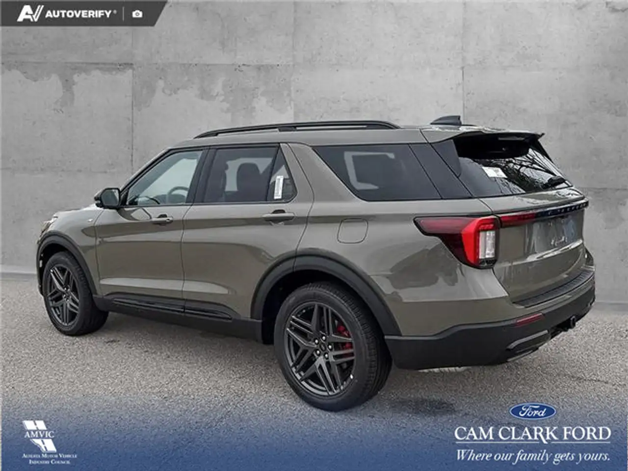 Ford Explorer photo Ford Explorer