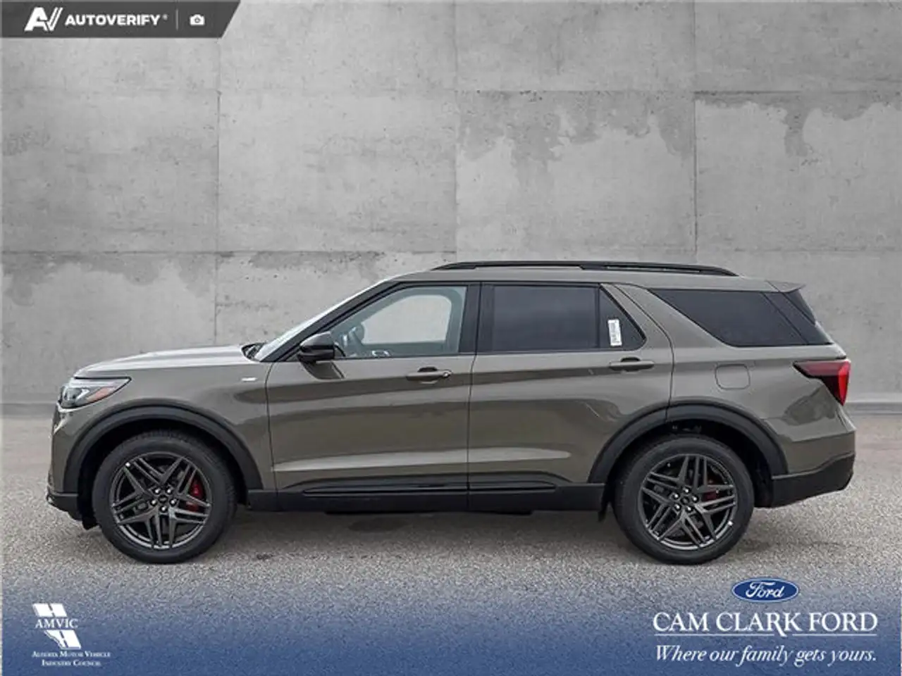 Ford Explorer photo Ford Explorer