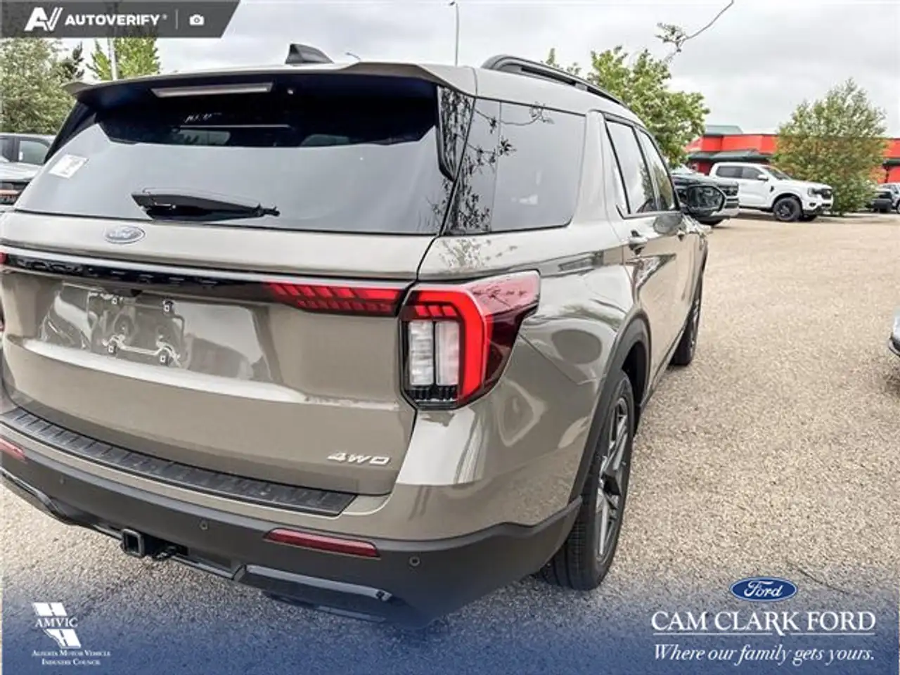 Ford Explorer photo Ford Explorer