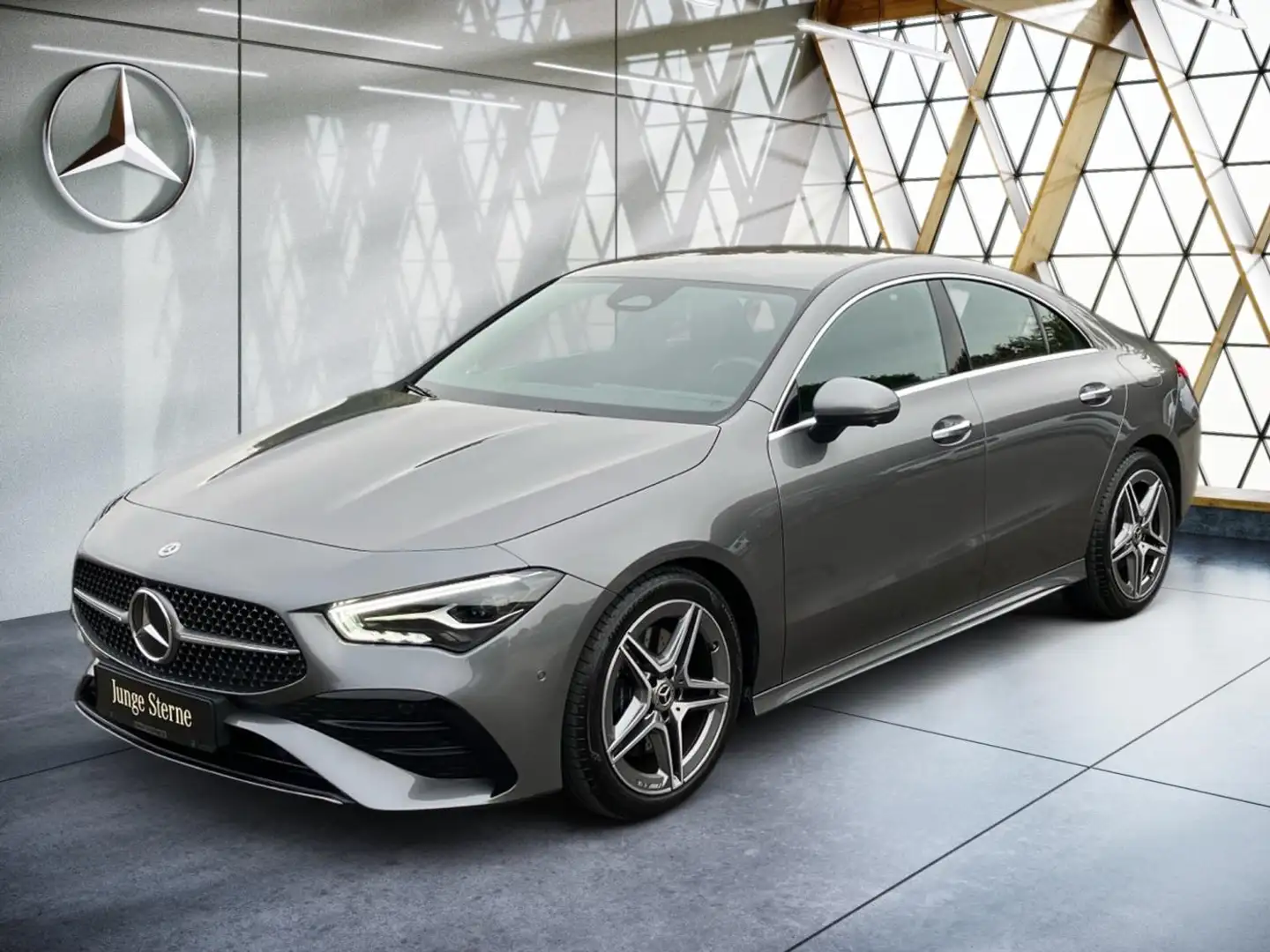 Mercedes-Benz CLA 200 Coupé AMG LenkradHz*360°KAM*Sitzkomfort´ Gris - 2