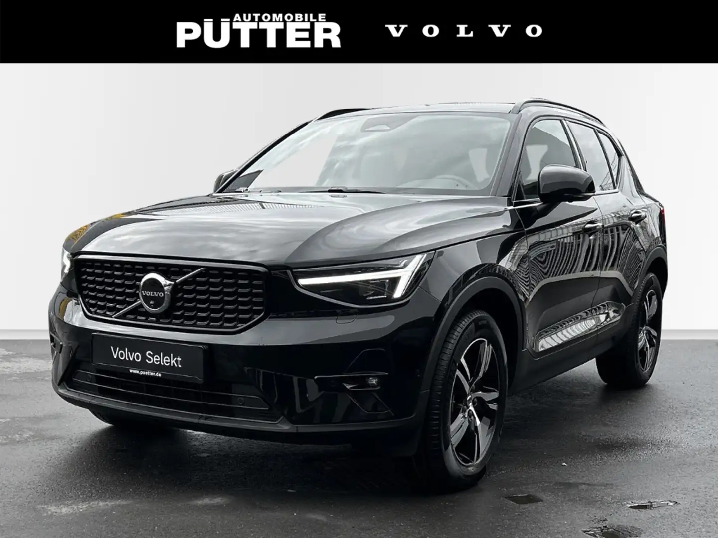 Volvo XC40 B3 Benzin Plus Dark 18'' 360 Kamera LED ACC DAB Ha Schwarz - 1