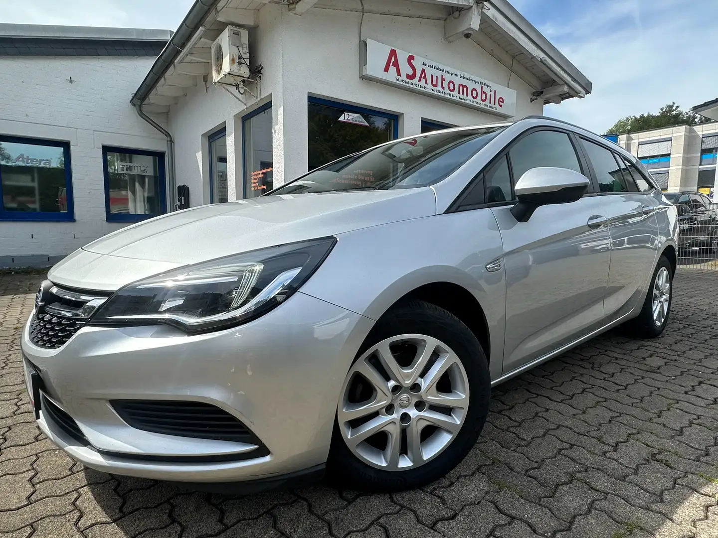 Opel Astra 1.6 CDTI Edition St/St+NAVI+6 GANG+KLIMA+PDC+TEMPO Silber - 1