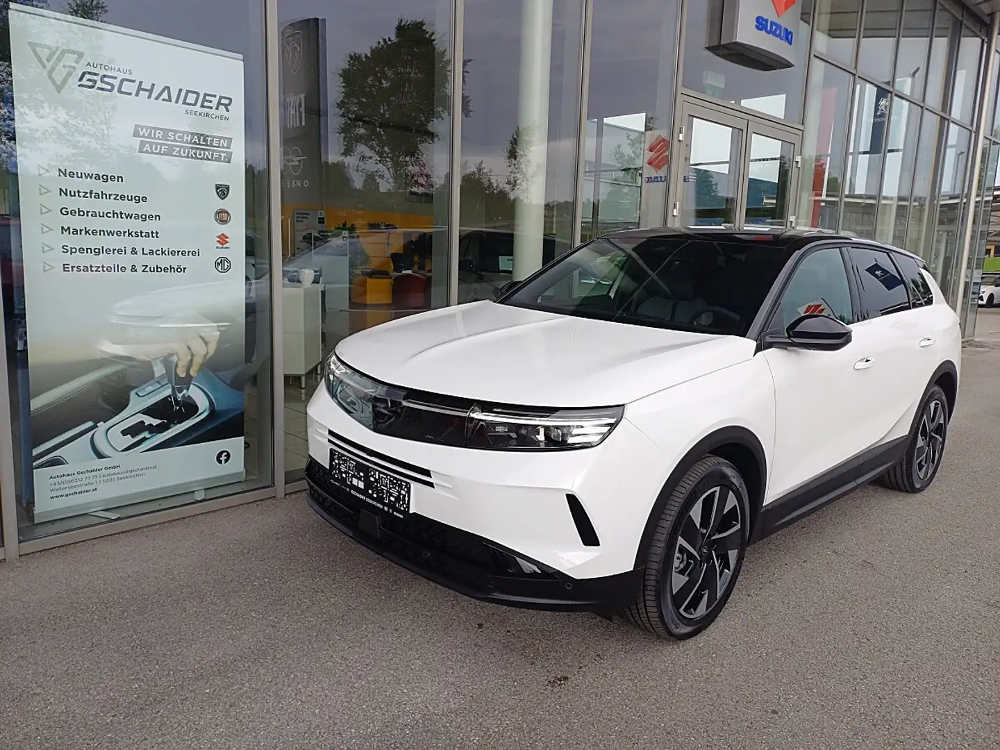 Opel Grandland 1.2 MHEV GS Aut. Weiß - 1