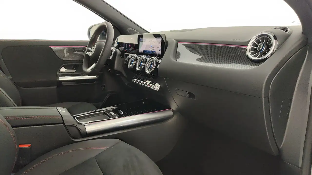 Mercedes-Benz GLA 2026 — фото 15