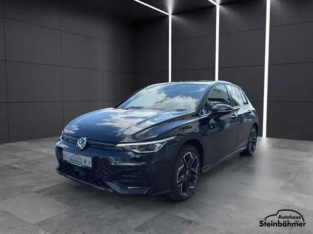 Volkswagen Golf view 2