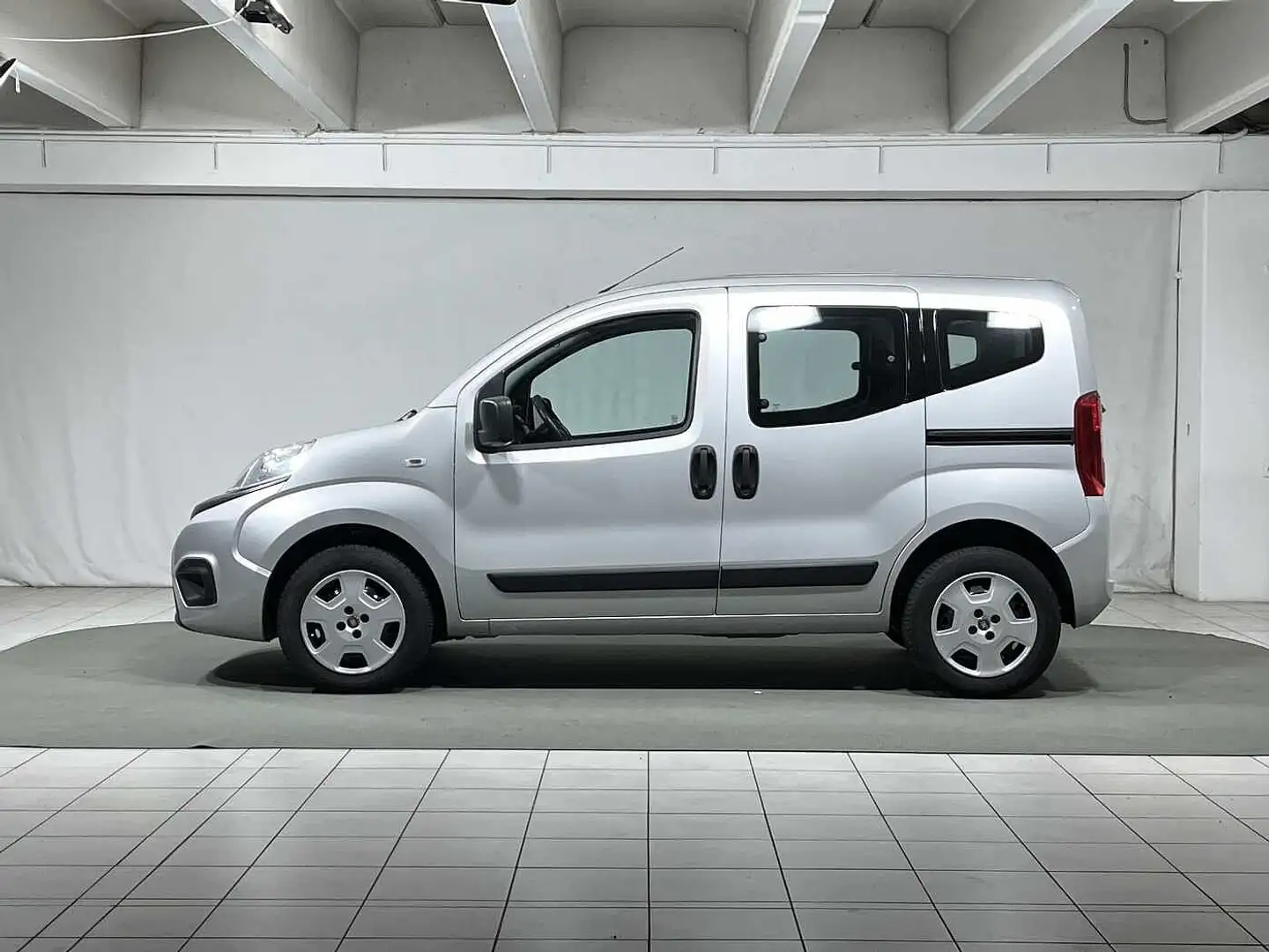Fiat Qubo 1.3 MJT 80 CV Easy Argent - 2