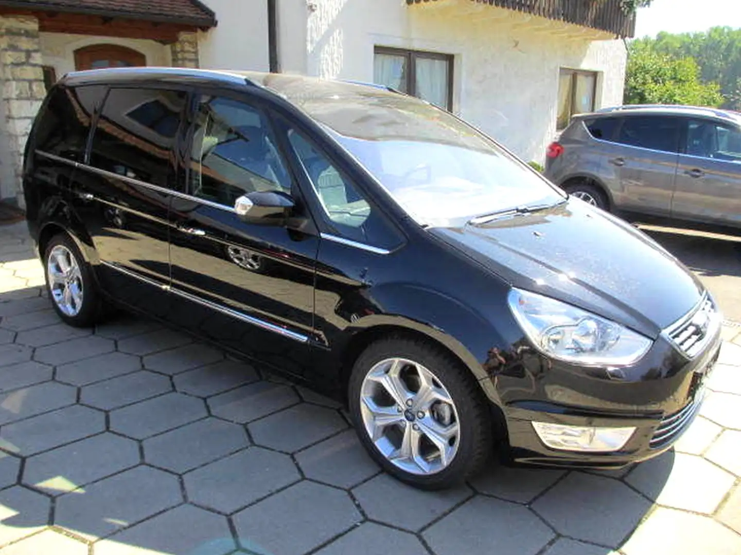Ford Galaxy 2.0 TDCi DPF Titanium Чорний - 1