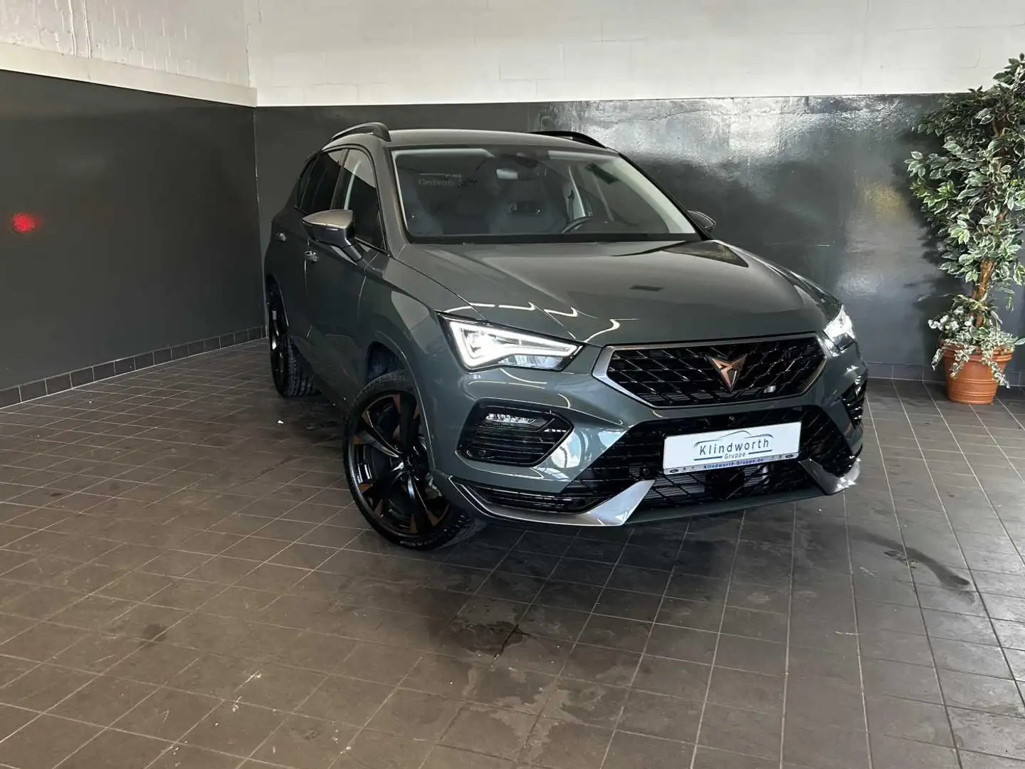 CUPRA Ateca 1.5 TSI DSG +AHK+Leder+Paket XL Grün - 2