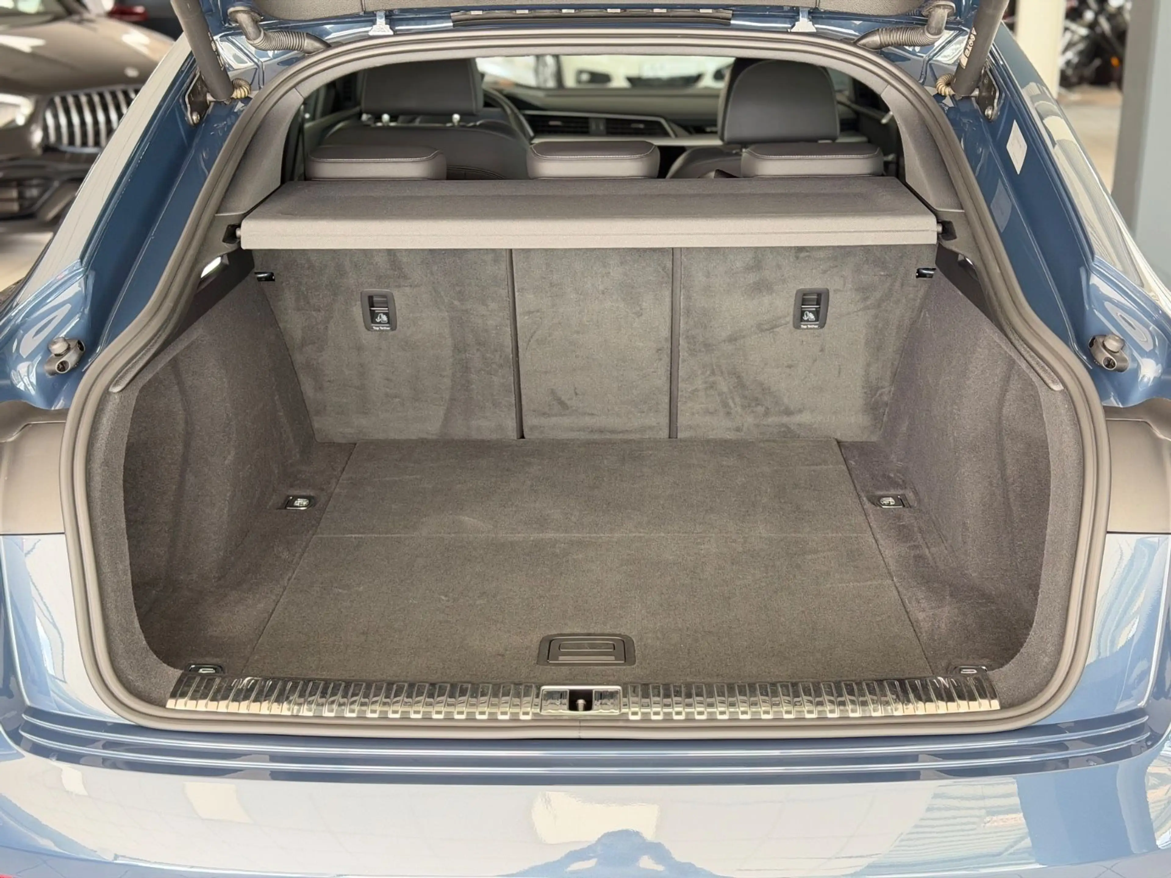 Audi e-tron Sportback 50 quattro S line/Luftfahrwerk — photo 12