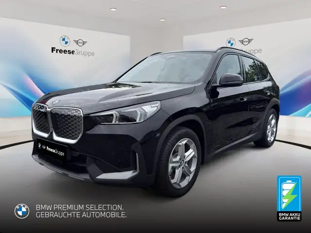 BMW iX1 xDrive30 AHK RFK ABSTAND HEAD-UP SHZ