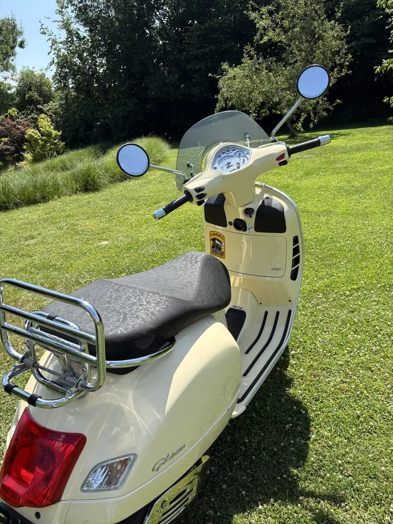 Piaggio GTS 125 Beige - 2