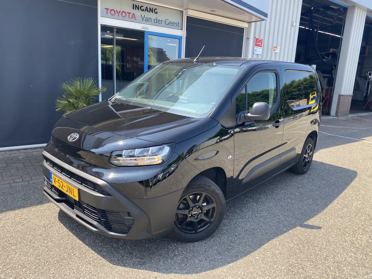 Toyota Proace City 1.2 Turbo L1 Navigator Zwart - 2