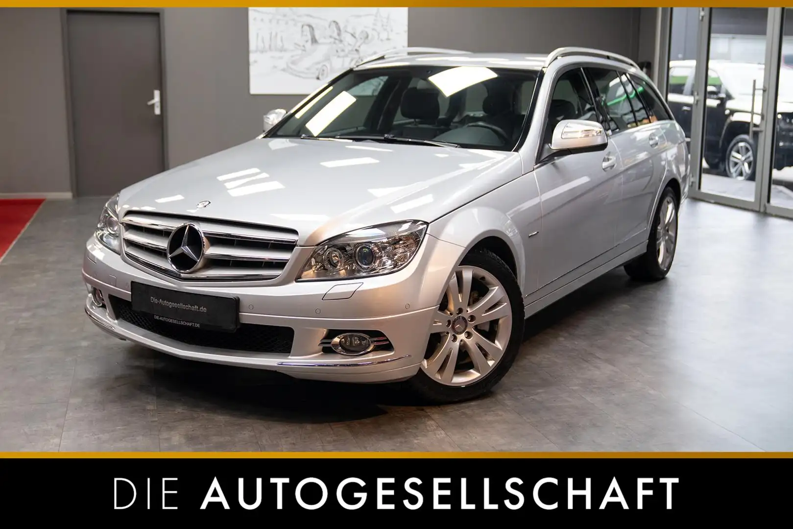 Mercedes-Benz C 220 T Avantgarde*XENON*TEMPOMAT*SHZ*AHK*1.HD Silber - 1