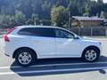 Volvo XC60 D4 Kinetic AWD Geartronic Weiß - thumbnail 4