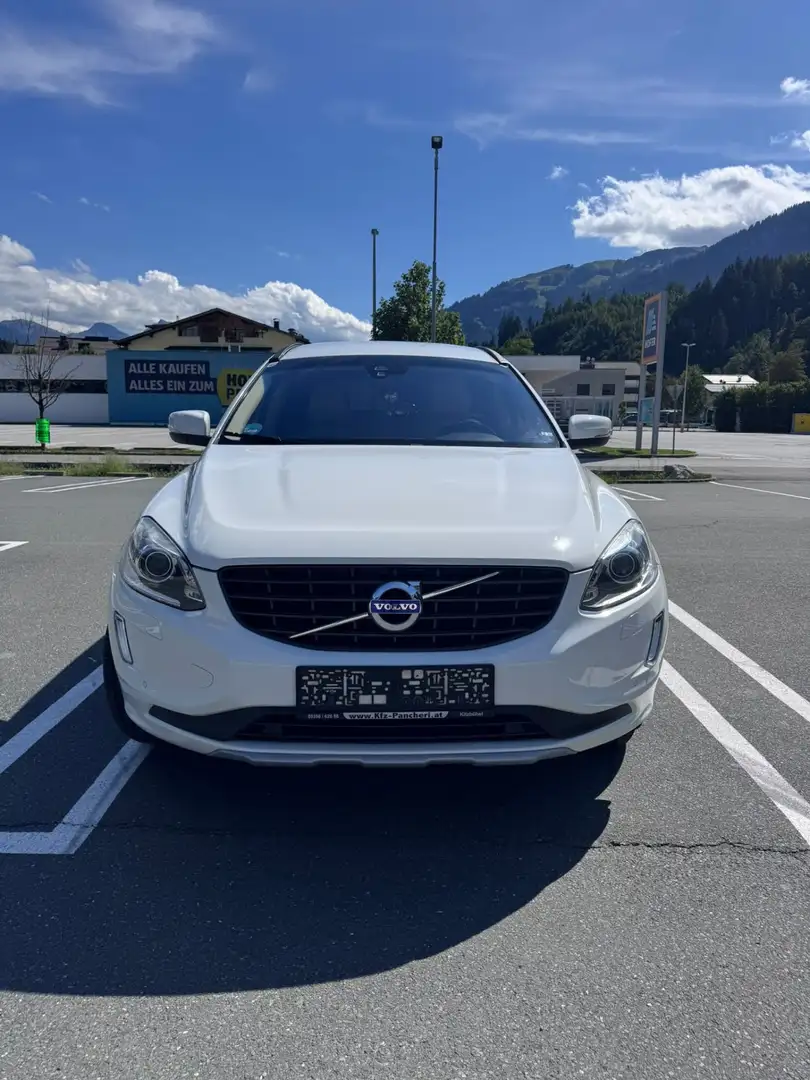 Volvo XC60 D4 Kinetic AWD Geartronic Weiß - 1