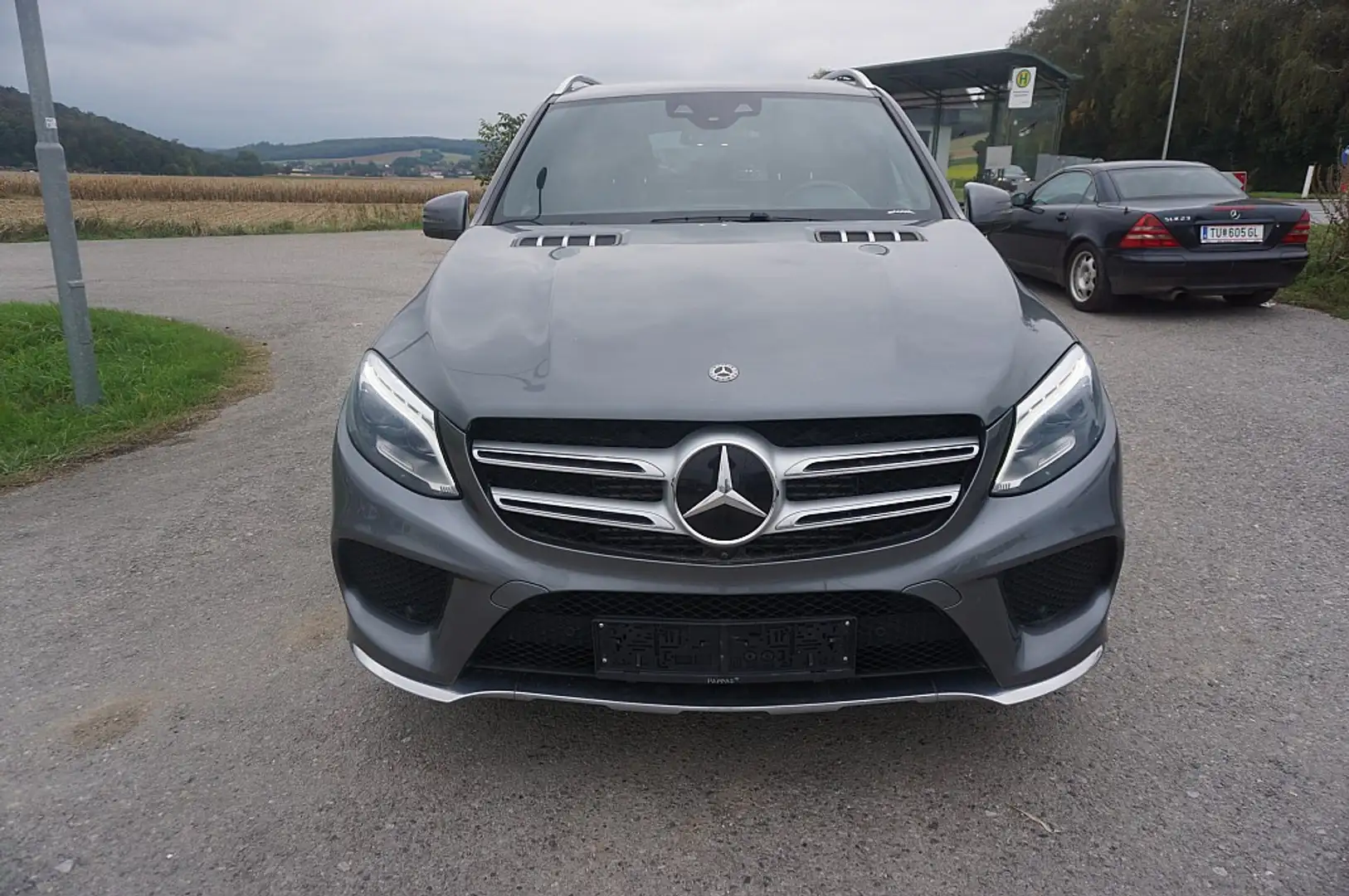 Mercedes-Benz GLE 350 d 4Matic Aut. Austria Edition Grau - 1