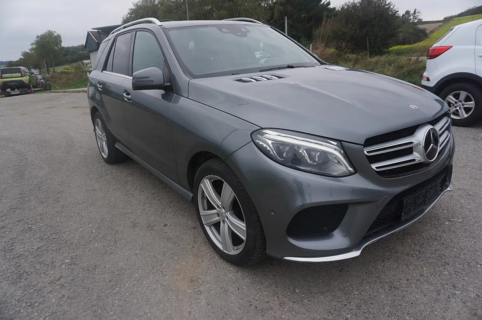 Mercedes-Benz GLE 350 d 4Matic Aut. Austria Edition Grau - 2