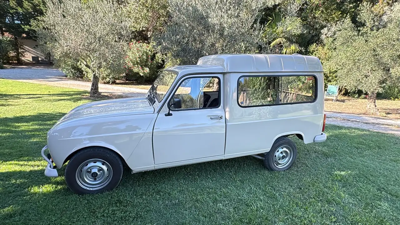 Renault R 4 F6, foto 2