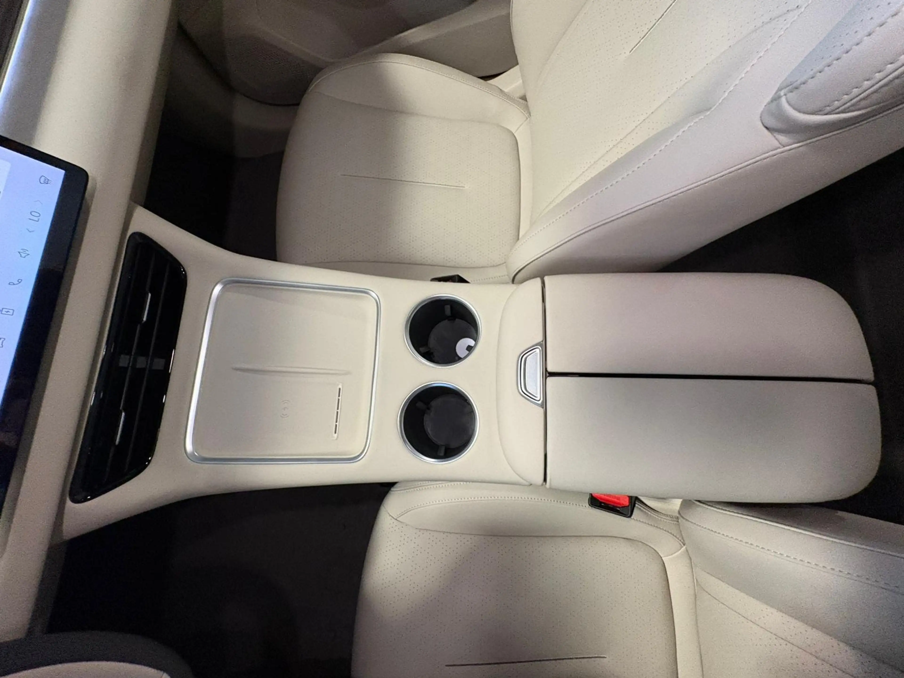 Forthing S7 ELECTRIQUE FULL OPTIONS — photo 12