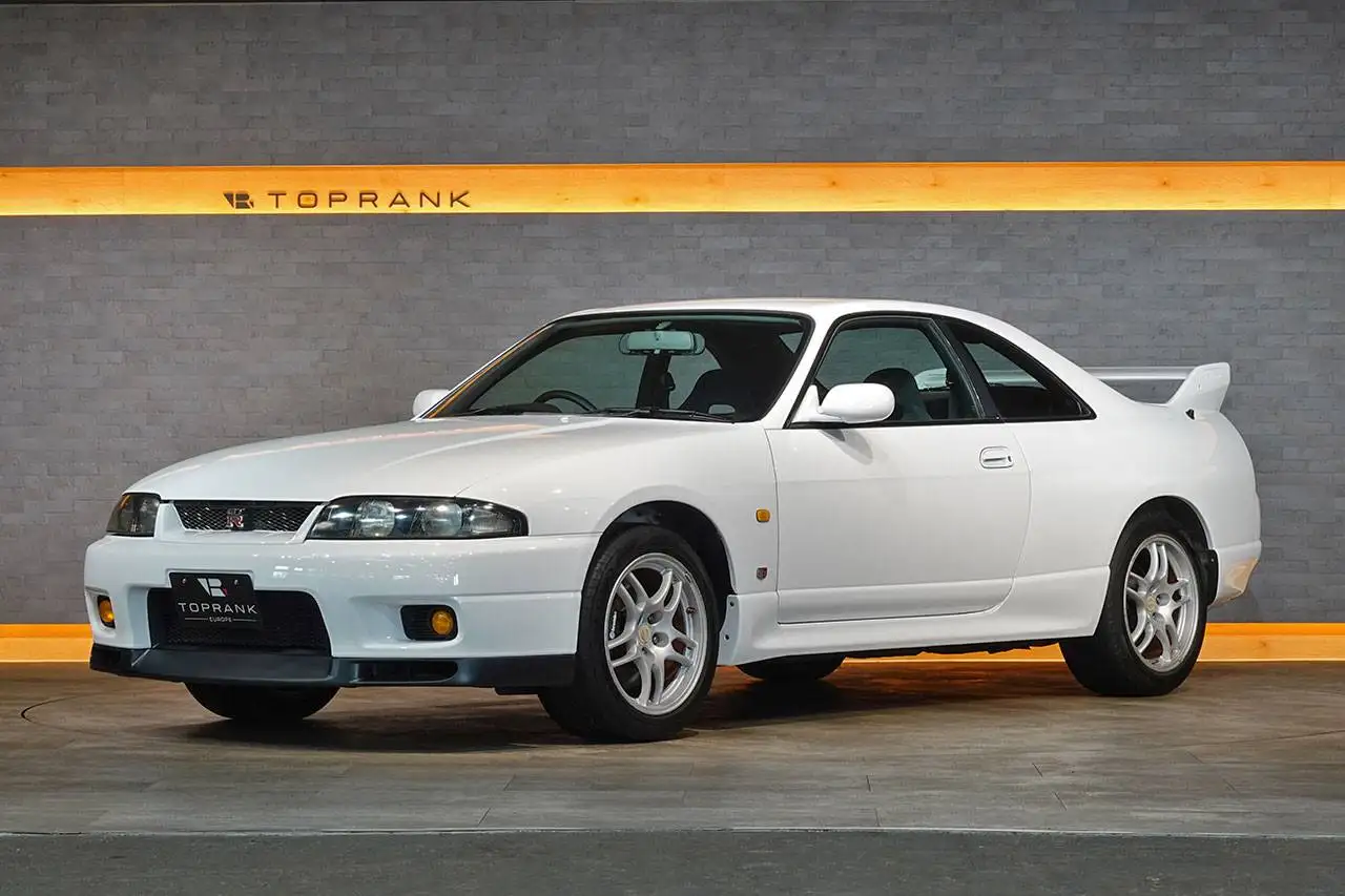 Nissan Skyline R33 GT-R, foto 2