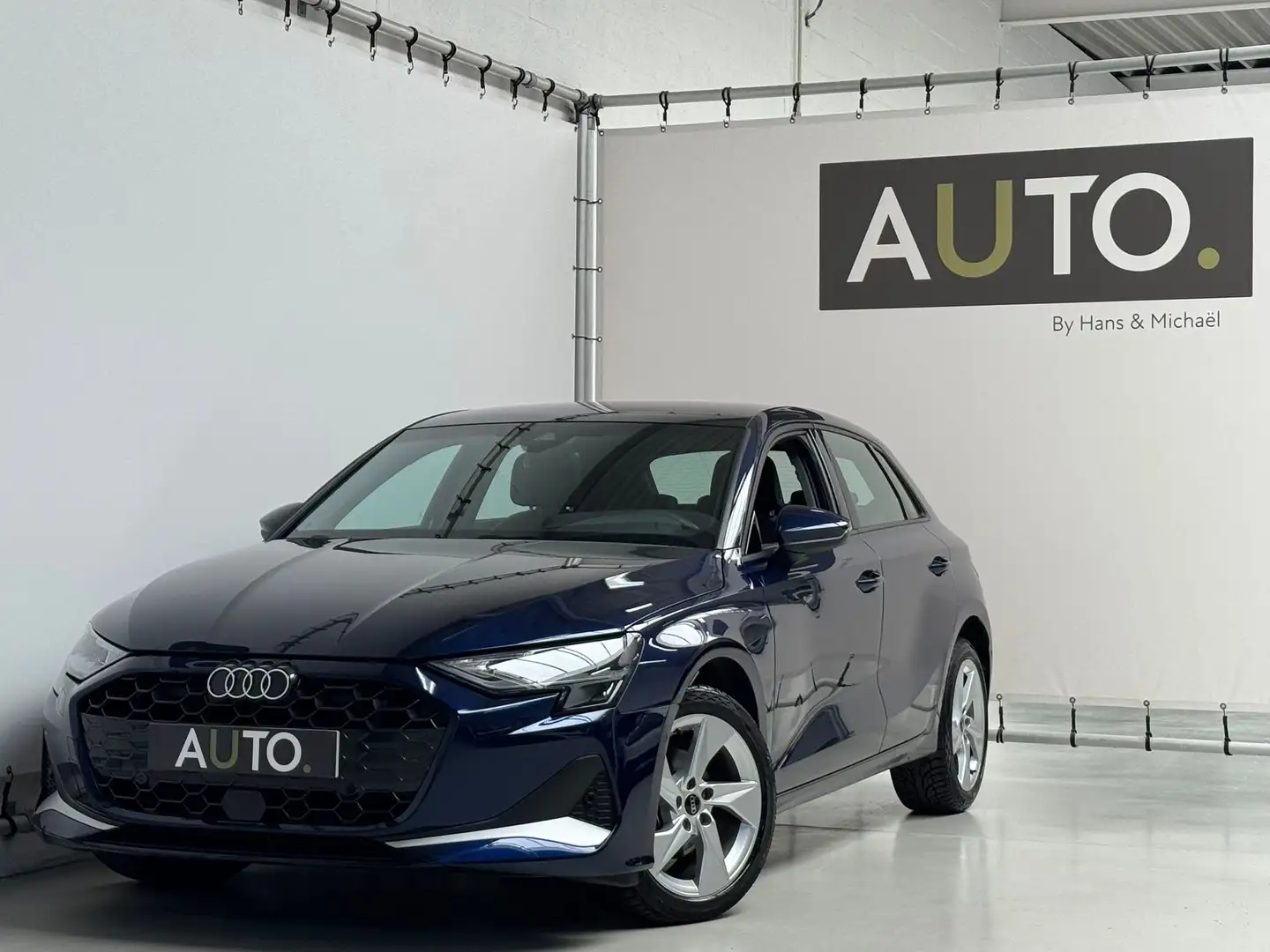 Audi A3 Sportback 30TFSI 1.0 S-tronic *LEDER*CAMERA*LED* Bleu - 1