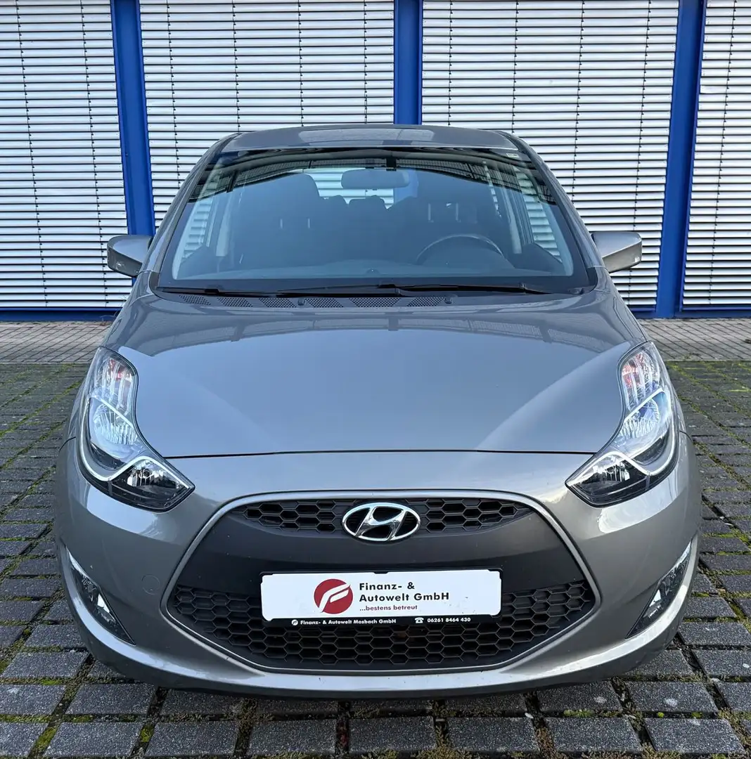 Hyundai iX20 1.6/Sitzheizung/Tempomat Grau - 2